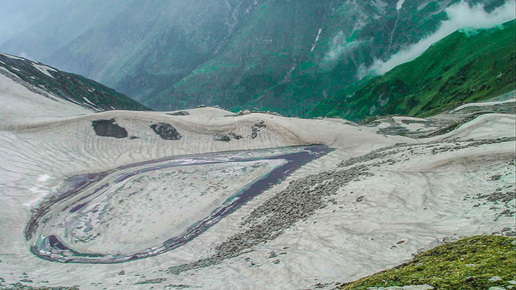 Ansoo-Lake-naran-kaghan